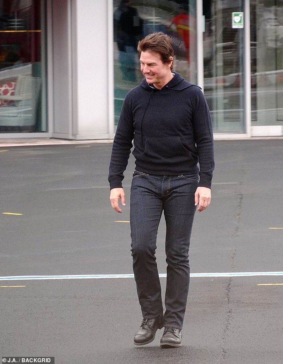 Tom Cruise và lần hiếm hoi xuất hiện bên con trai - 4 Tom Cruise và lần hiếm hoi xuất hiện bên con trai - 4