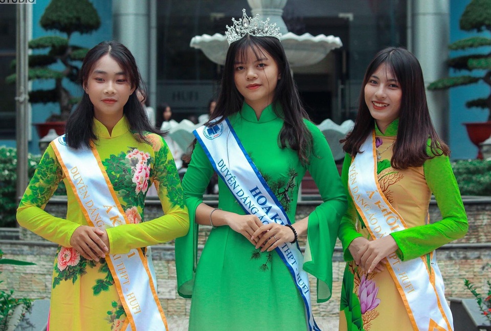 Nữ sinh Sài thành tươi xinh trong cuộc thi Duyên dáng áo dài - 5 Nữ sinh Sài thành tươi xinh trong cuộc thi Duyên dáng áo dài - 5