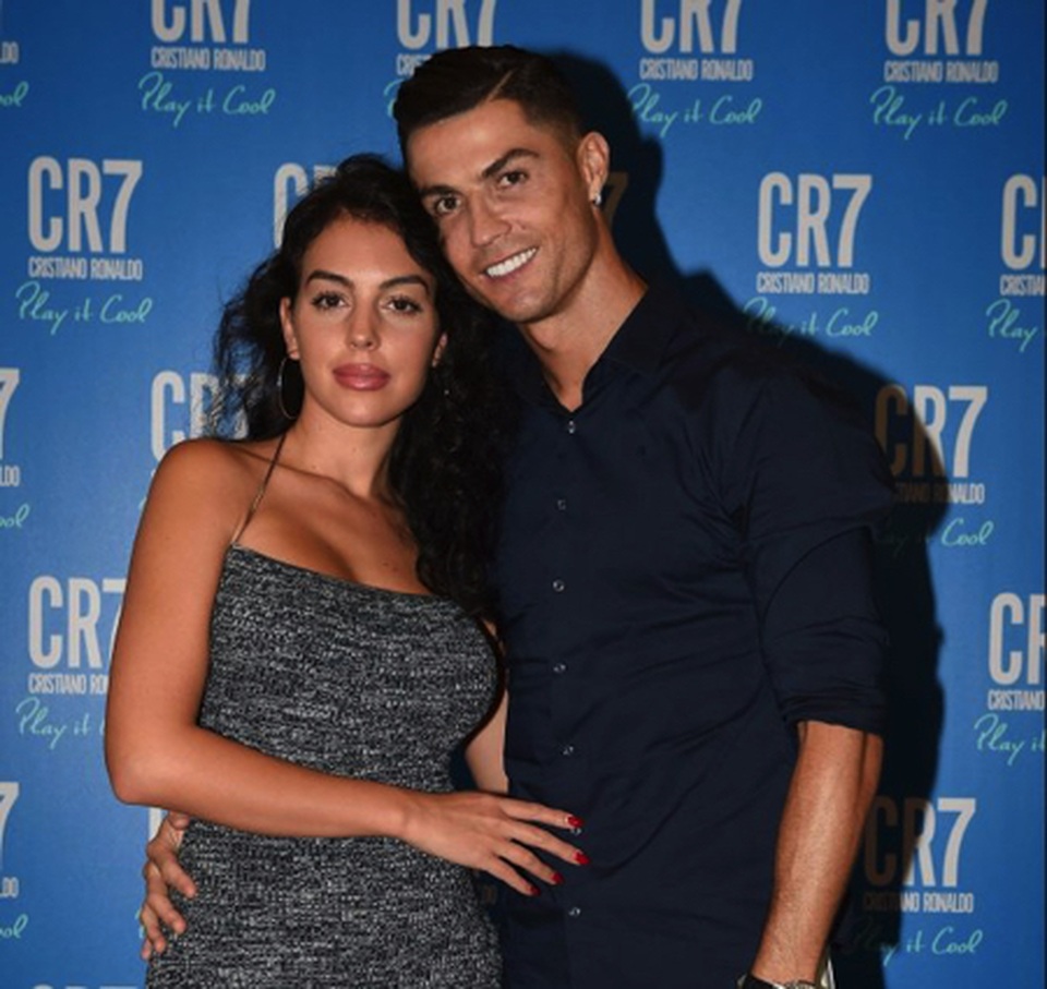 Chiêm ngưỡng loạt ảnh đầy táo bạo, quyến rũ của bạn gái C.Ronaldo - 4 Chiêm ngưỡng loạt ảnh đầy táo bạo, quyến rũ của bạn gái C.Ronaldo - 4
