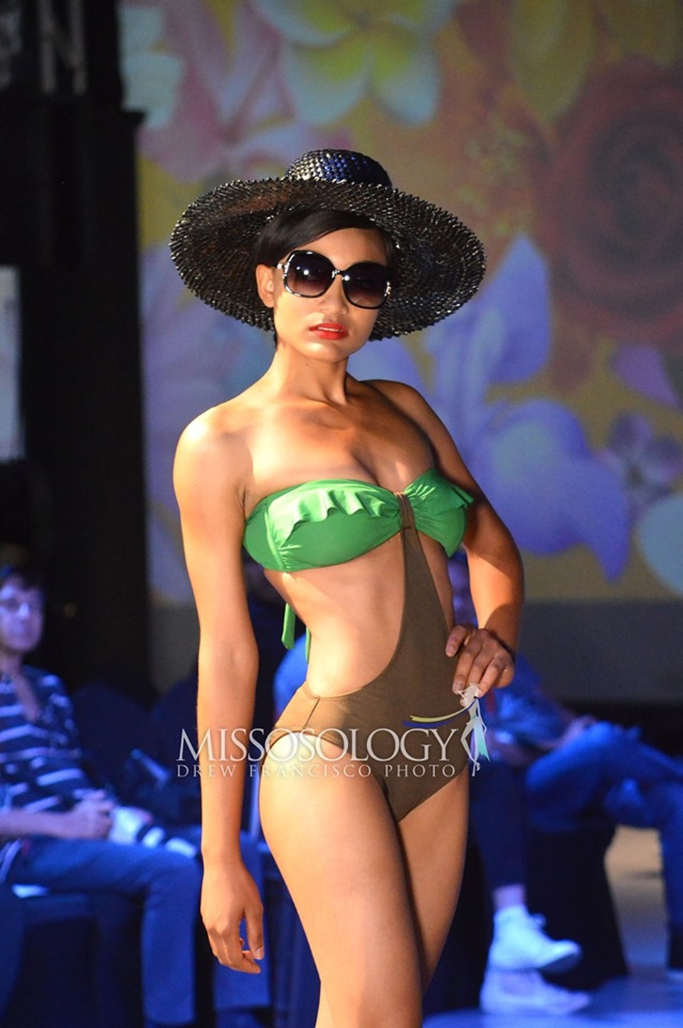 Thí sinh Hoa hậu Trái đất 2019 khoe thể hình trong phần thi áo tắm - 3 Thí sinh Hoa hậu Trái đất 2019 khoe thể hình trong phần thi áo tắm - 3