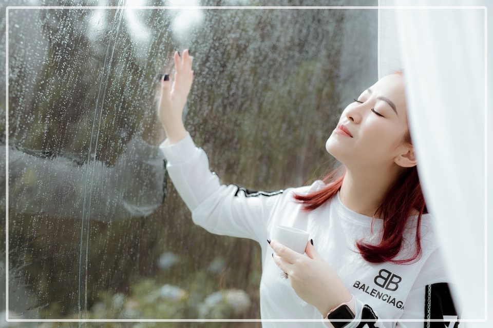 Kiều Linh: Không vì tiền bạc mà đánh đổi hạnh phúc gia đình - 2 Kiều Linh: Không vì tiền bạc mà đánh đổi hạnh phúc gia đình - 2