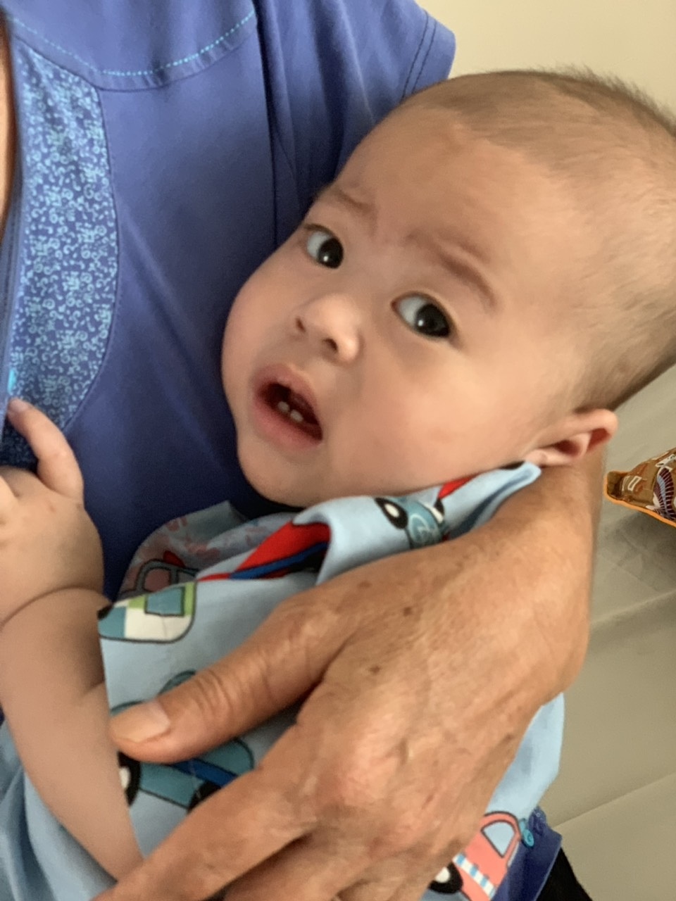 Bé trai bị vi khuẩn tấn công tim được bạn đọc giúp đỡ đang hồi sinh kì diệu - 3 Bé trai bị vi khuẩn tấn công tim được bạn đọc giúp đỡ đang hồi sinh kì diệu - 3