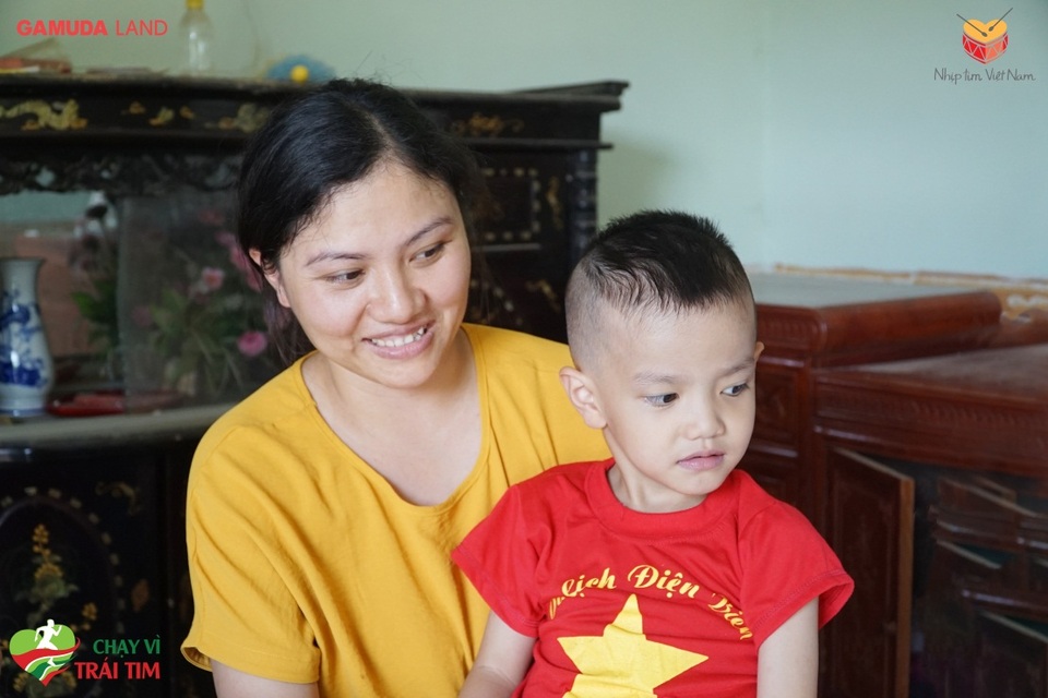 Chạy vì trái tim 2019: Đại diện Gamuda Land Việt Nam trực tiếp đến thăm em bé bị tim bẩm sinh - 2 Chạy vì trái tim 2019: Đại diện Gamuda Land Việt Nam trực tiếp đến thăm em bé bị tim bẩm sinh - 2