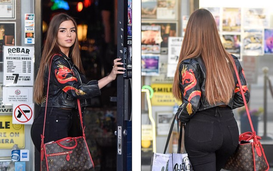 Demi Rose khoe ngực ngoại cỡ trên phố - 3 Demi Rose khoe ngực ngoại cỡ trên phố - 3