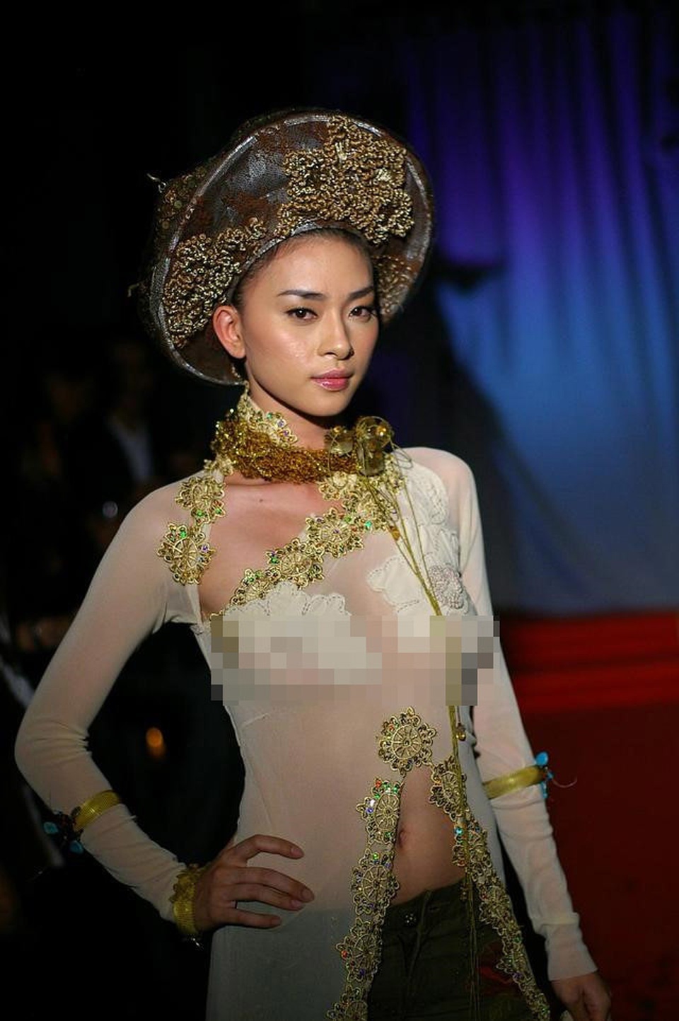 Bị khai quật hình ảnh diện áo dài phản cảm, Ngô Thanh Vân lên tiếng - 3 Bị khai quật hình ảnh diện áo dài phản cảm, Ngô Thanh Vân lên tiếng - 3