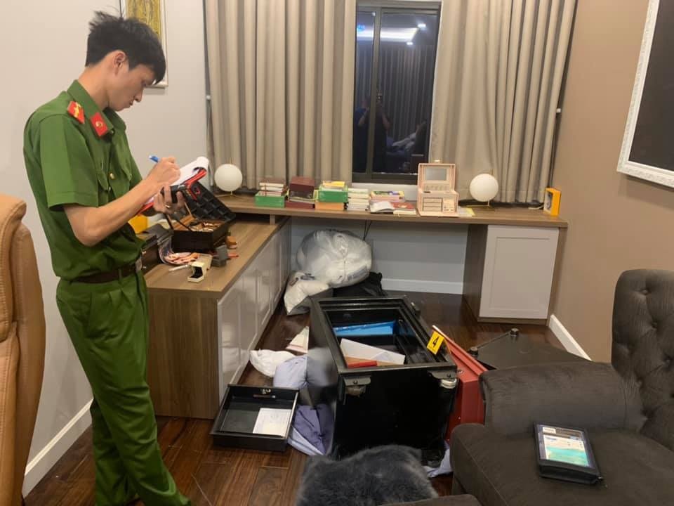 Kẻ trộm 5 tỷ của Nhật Kim Anh từng đột nhập nhà nhiều ca sĩ, diễn viên - 1 Kẻ trộm 5 tỷ của Nhật Kim Anh từng đột nhập nhà nhiều ca sĩ, diễn viên - 1
