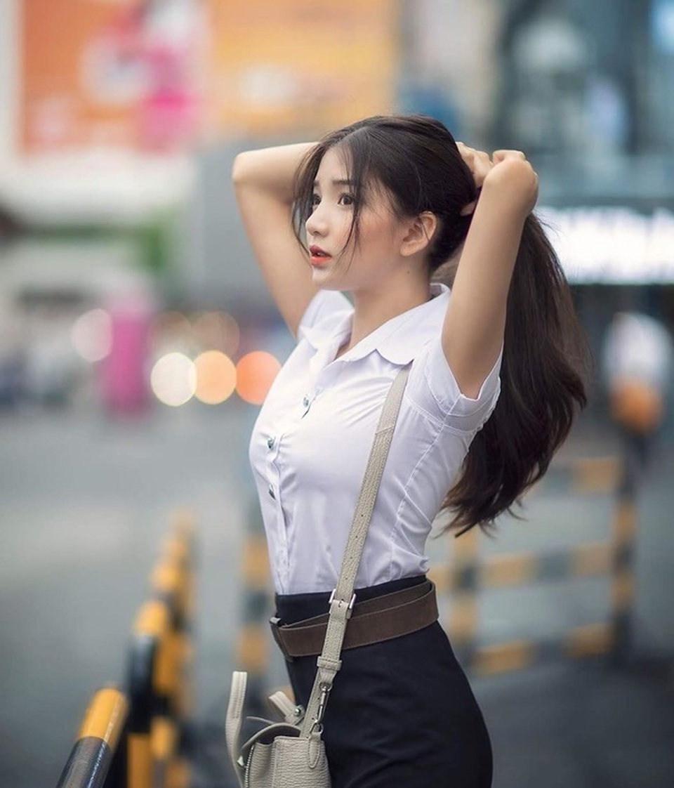 Hot girl Thái Lan quyến rũ hơn khi đổi style không mặc đồng phục - 4 Hot girl Thái Lan quyến rũ hơn khi đổi style không mặc đồng phục - 4