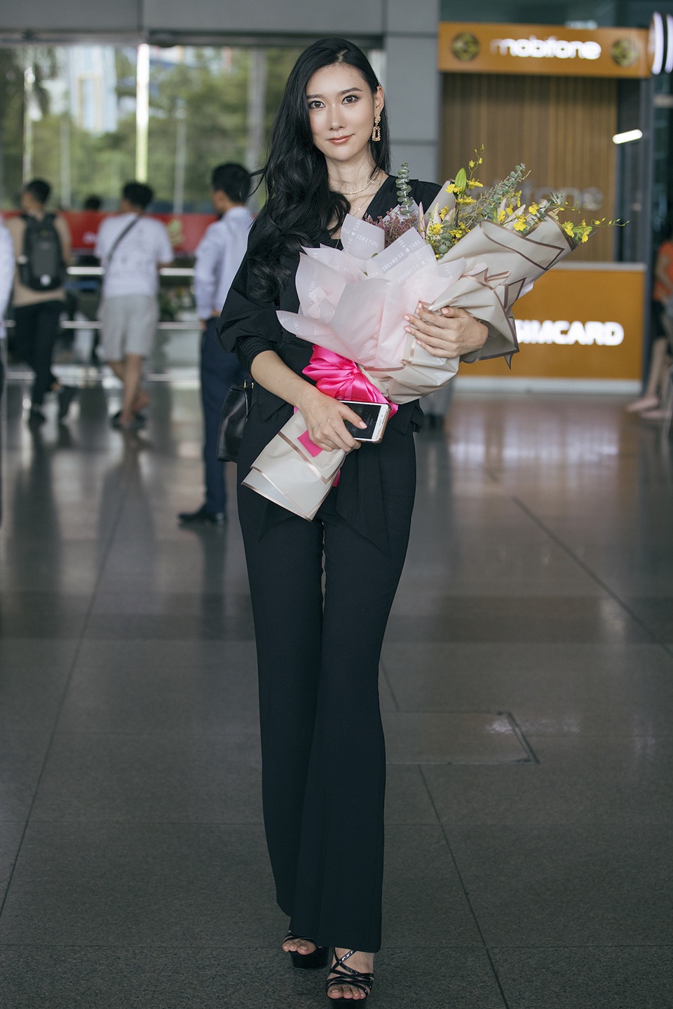 Tân Hoa hậu Hoàn vũ Hàn Quốc Lee Yeon Joo đến Việt Nam - 1 Tân Hoa hậu Hoàn vũ Hàn Quốc Lee Yeon Joo đến Việt Nam - 1