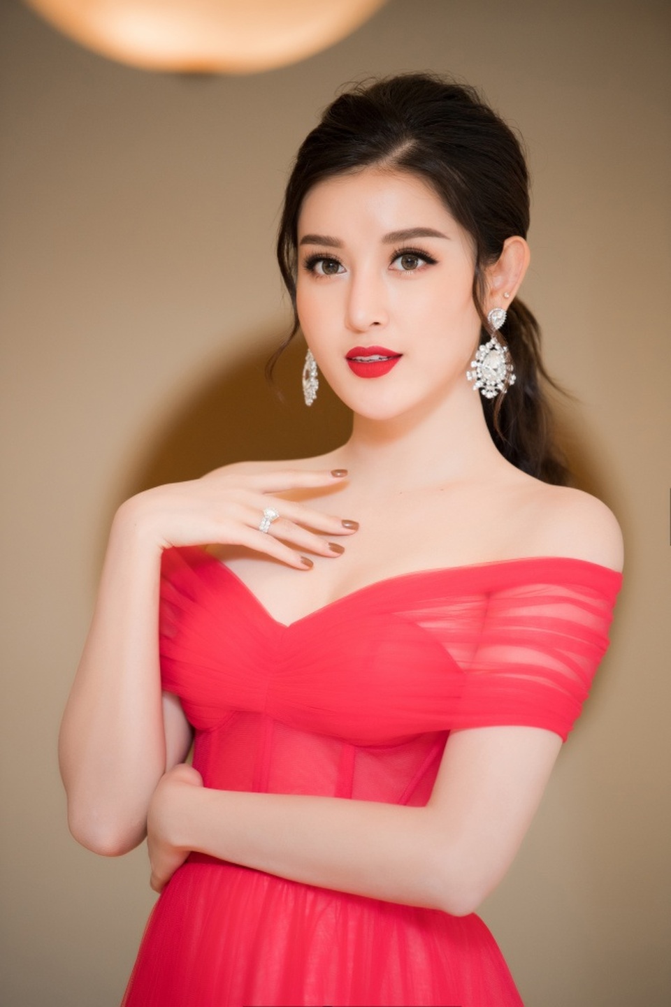 Á hậu Tường San được Đỗ Mỹ Linh, Huyền My chia sẻ trước thi Hoa hậu Quốc tế - 7 Á hậu Tường San được Đỗ Mỹ Linh, Huyền My chia sẻ trước thi Hoa hậu Quốc tế - 7