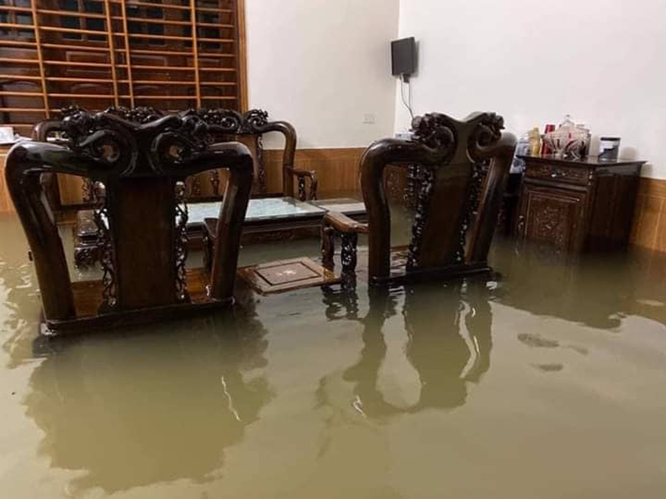 40 năm qua chưa từng chứng kiến trận ngập lụt kinh hoàng như thế - 16