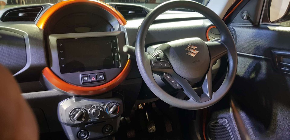 Suzuki S-Presso giá chỉ từ 120 triệu đồng - Giấc mơ của người Việt - 7 Suzuki S-Presso giá chỉ từ 120 triệu đồng - Giấc mơ của người Việt - 7