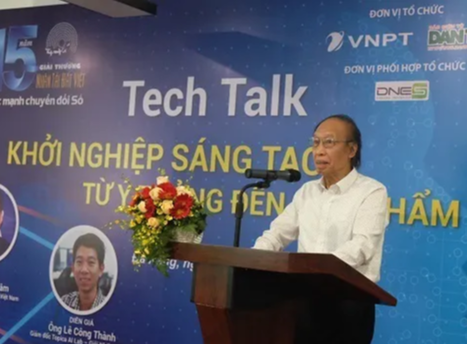 5.jpeg Ông Phạm Huy Hoàn – Tổng Biên tập Báo Dân trí, Đồng trưởng ban tổ chức Giải thưởng NTĐV 2019 phát biểu khai mạc Hội thảo, giao lưu phát động “Giải thưởng Nhân tài Đất Việt 2019” được tổ chức với chủ đề “Khởi nghiệp sáng tạo – Từ ý tưởng đến sản phẩm” tại Đà Nẵng sáng 26/5.