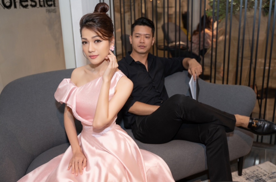 Hồ Đức Vĩnh hộ tống Thái Nhiên Phương dự tiệc - 3 Hồ Đức Vĩnh hộ tống Thái Nhiên Phương dự tiệc - 3