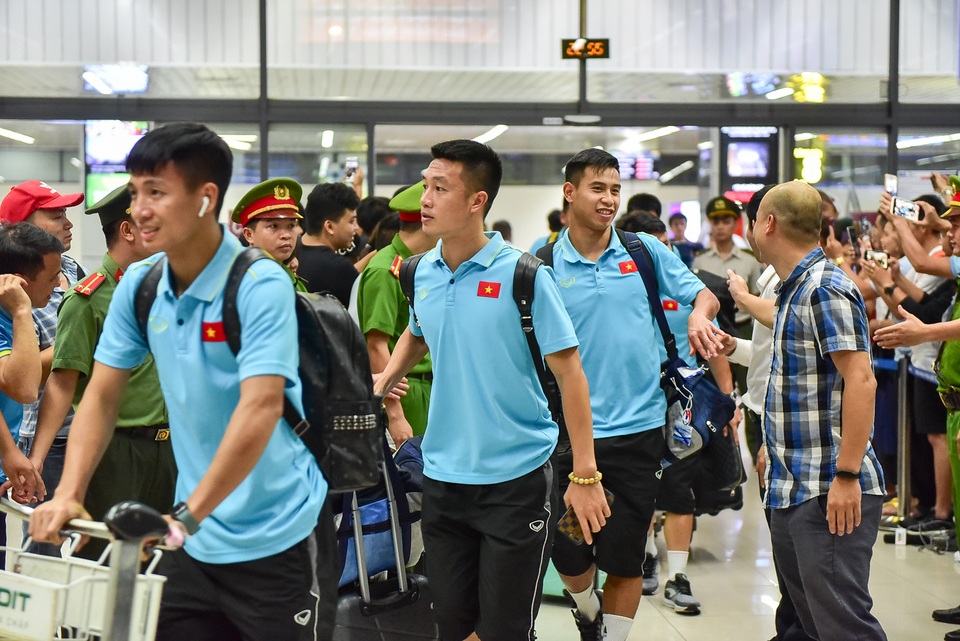 Bùi Tiến Dũng, Duy Mạnh dè chừng các đối thủ UAE, Thái Lan - 5 Bùi Tiến Dũng, Duy Mạnh dè chừng các đối thủ UAE, Thái Lan - 5