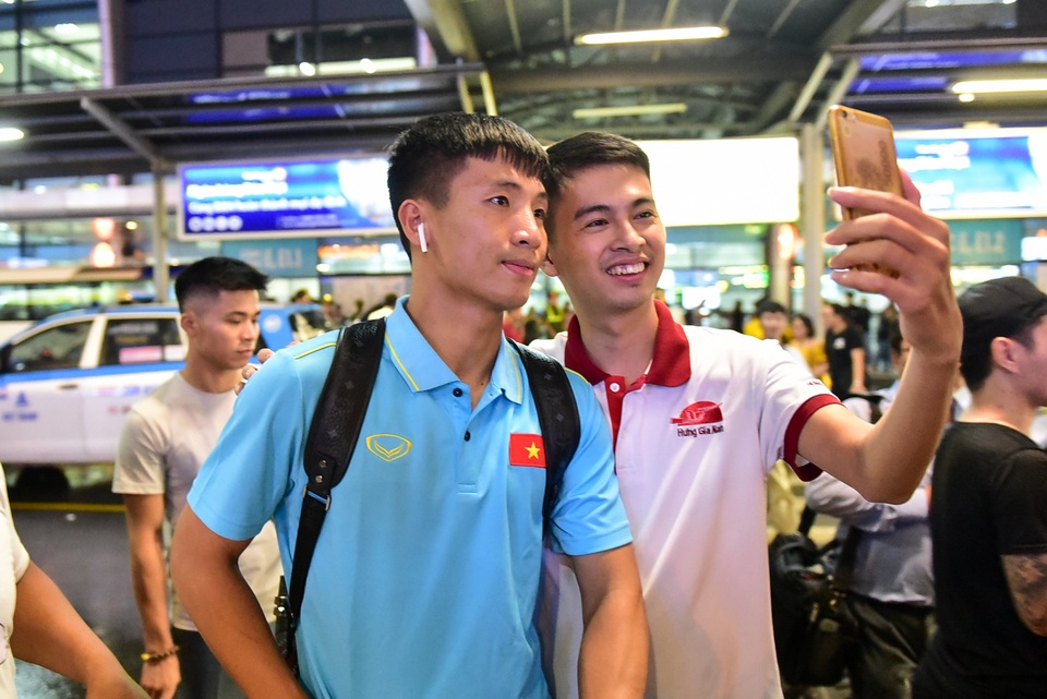 Bùi Tiến Dũng, Duy Mạnh dè chừng các đối thủ UAE, Thái Lan - 2 Bùi Tiến Dũng, Duy Mạnh dè chừng các đối thủ UAE, Thái Lan - 2