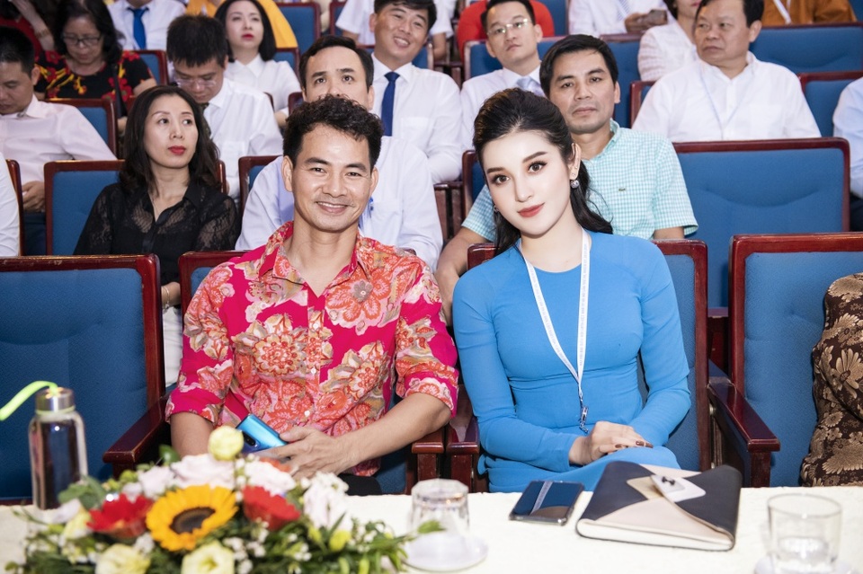 Vừa đón tin vui, Huyền My đã được Xuân Bắc hứa hẹn làm MC đám cưới - 8 Vừa đón tin vui, Huyền My đã được Xuân Bắc hứa hẹn làm MC đám cưới - 8