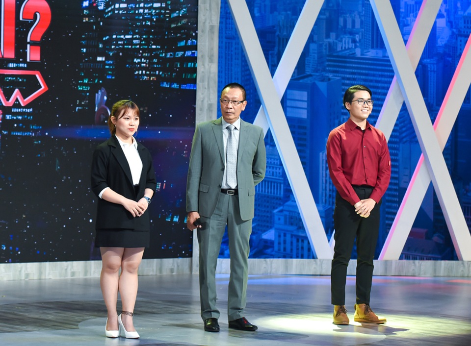 MC Lại Văn Sâm bênh vực Sếp Hưng trên sóng truyền hình - 1 MC Lại Văn Sâm bênh vực Sếp Hưng trên sóng truyền hình - 1