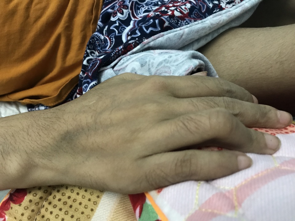 Người mẹ một chân khóc nghẹn ngào ước mơ trở về bên đứa con bé bỏng! - 6 Người mẹ một chân khóc nghẹn ngào ước mơ trở về bên đứa con bé bỏng! - 6