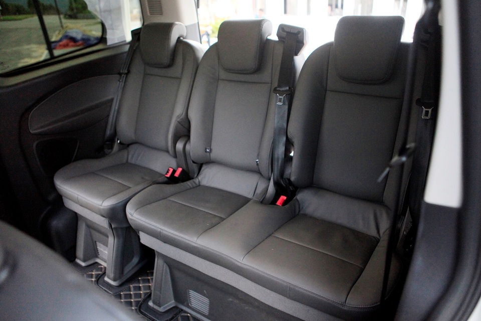 Ford Tourneo - Triết lí thực dụng xe Mỹ - 5 Ford Tourneo - Triết lí thực dụng xe Mỹ - 5