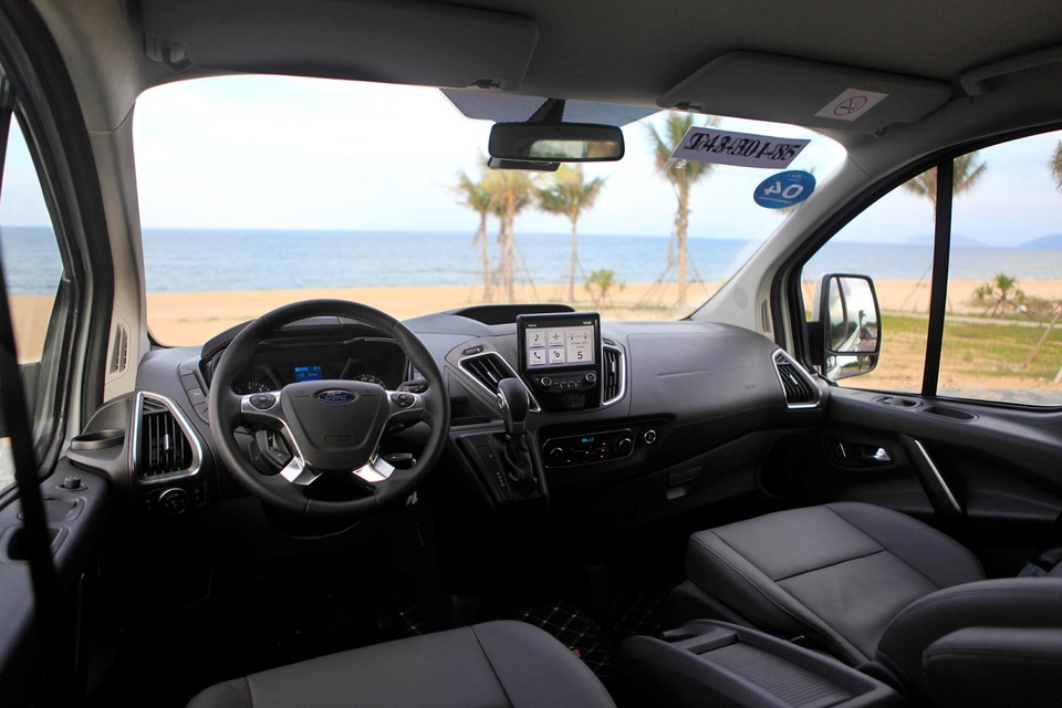 Ford Tourneo - Triết lí thực dụng xe Mỹ - 11 Ford Tourneo - Triết lí thực dụng xe Mỹ - 11
