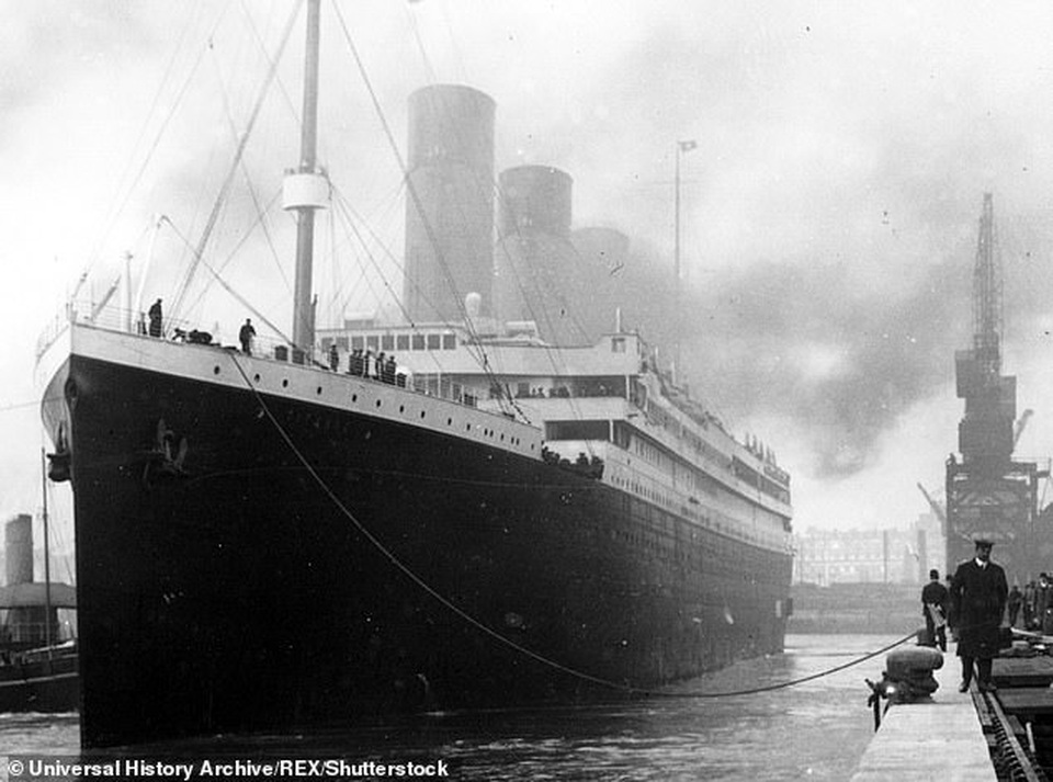 Cây gậy phát sáng giúp cứu mạng chủ nhân trên tàu Titanic có giá 3,5 tỷ đồng - 3 Cây gậy phát sáng giúp cứu mạng chủ nhân trên tàu Titanic có giá 3,5 tỷ đồng - 3