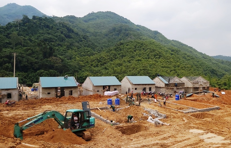 Đại công trường xây dựng trên đỉnh đồi Pom Ngồ - 5 Đại công trường xây dựng trên đỉnh đồi Pom Ngồ - 5