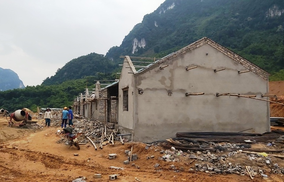 Đại công trường xây dựng trên đỉnh đồi Pom Ngồ - 2 Đại công trường xây dựng trên đỉnh đồi Pom Ngồ - 2