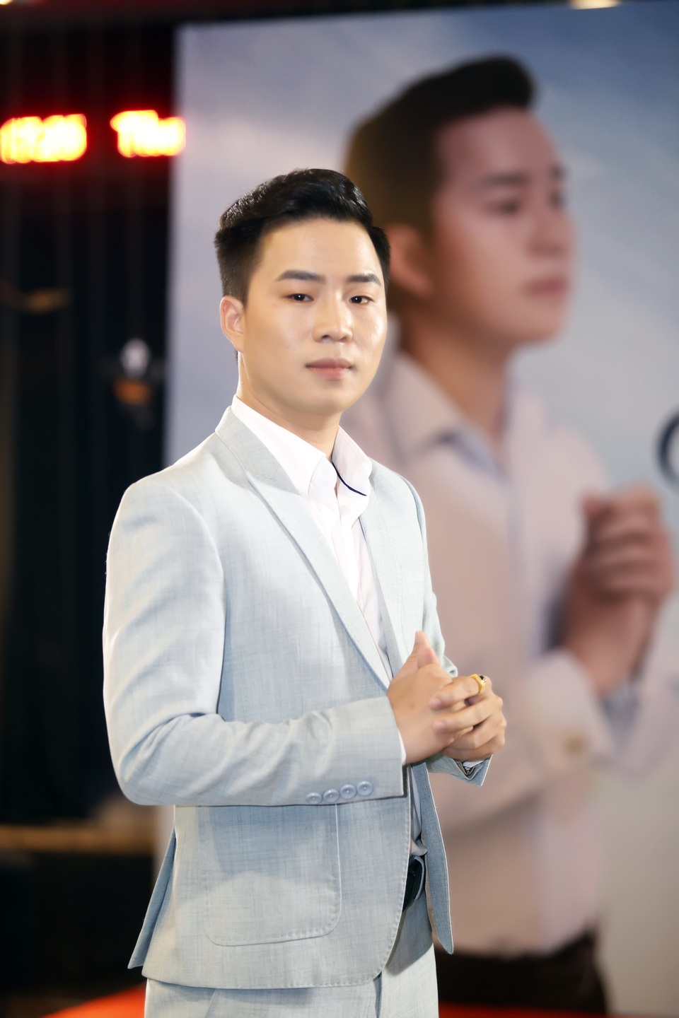 “Chấp chới sông Lam” của Thanh Tài khiến nhiều người rơi nước mắt - 1 “Chấp chới sông Lam” của Thanh Tài khiến nhiều người rơi nước mắt - 1