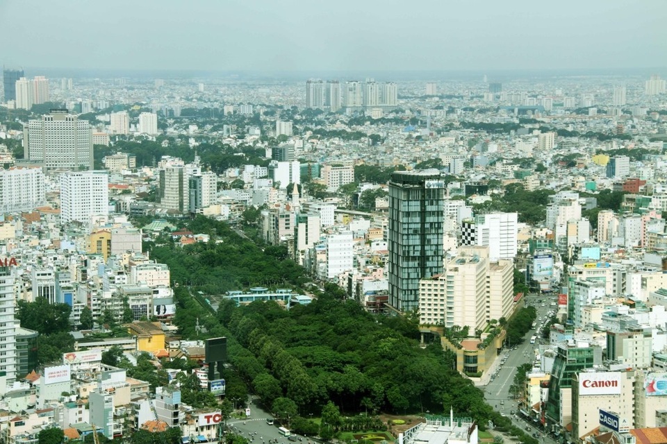TPHCM: Tín dụng vào bất động sản vẫn tăng nhưng thu ngân sách “tụt dốc” - 2 TPHCM: Tín dụng vào bất động sản vẫn tăng nhưng thu ngân sách “tụt dốc” - 2