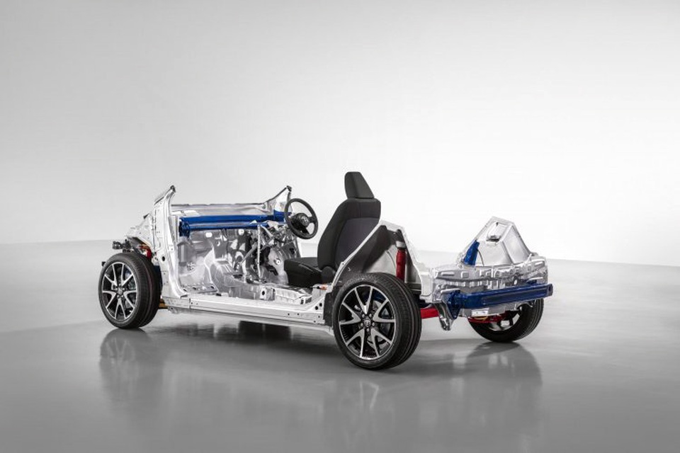 Toyota Yaris thế hệ mới lộ ảnh trước khi ra mắt - 2 Toyota Yaris thế hệ mới lộ ảnh trước khi ra mắt - 2