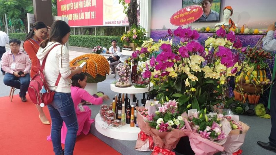 Thủ tướng phát động phong trào “Cả nước chung sức xây dựng Nông thôn mới” - 9 Thủ tướng phát động phong trào “Cả nước chung sức xây dựng Nông thôn mới” - 9
