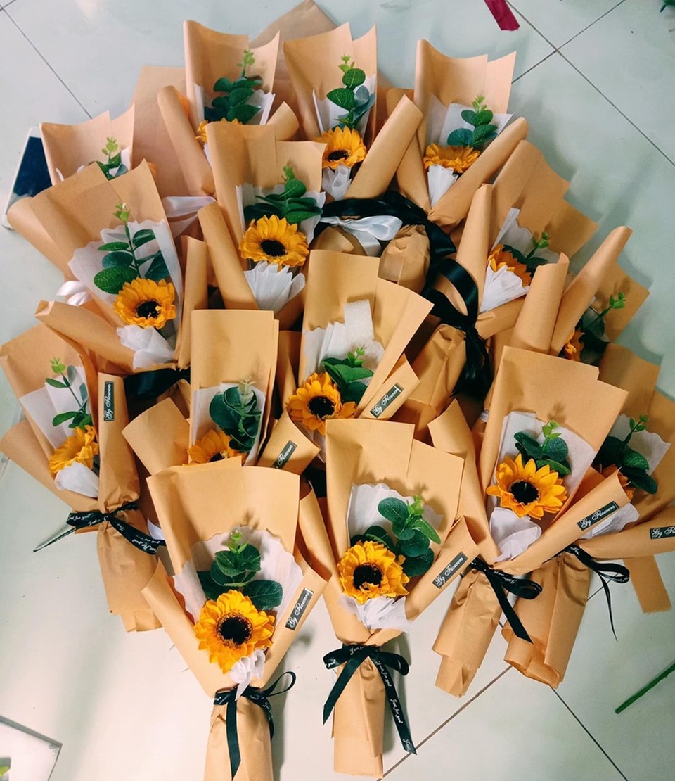 Bán hoa tự gấp lãi 30 triệu đồng mùa kinh doanh 20/10 - 4 Bán hoa tự gấp lãi 30 triệu đồng mùa kinh doanh 20/10 - 4