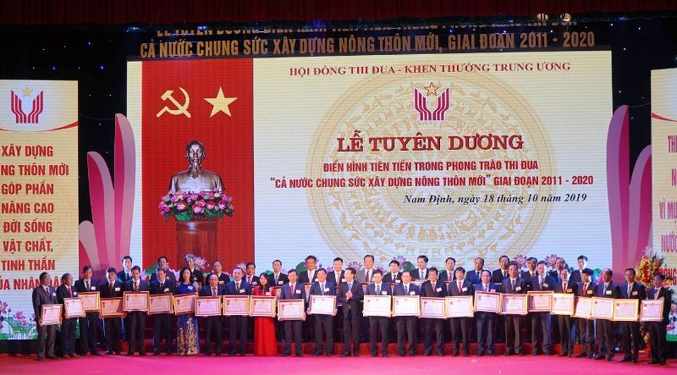 Thủ tướng phát động phong trào “Cả nước chung sức xây dựng Nông thôn mới” - 2 Thủ tướng phát động phong trào “Cả nước chung sức xây dựng Nông thôn mới” - 2