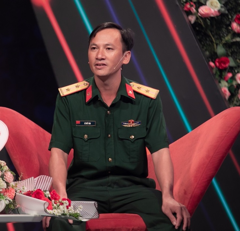 Xin phép được hẹn hò, chàng Trung uý khiến bạn gái và bố rơi nước mắt - 1 Xin phép được hẹn hò, chàng Trung uý khiến bạn gái và bố rơi nước mắt - 1
