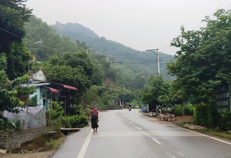 Hơn 130 hộ đồng bào dân tộc thiểu số viết đơn xin thoát nghèo - 1 Hơn 130 hộ đồng bào dân tộc thiểu số viết đơn xin thoát nghèo - 1