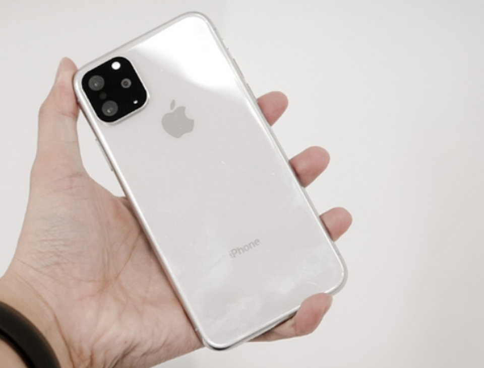 Phụ kiện hô biến iPhone cũ thành iPhone 11 khiến dân mạng phát sốt - 3 Phụ kiện hô biến iPhone cũ thành iPhone 11 khiến dân mạng phát sốt - 3