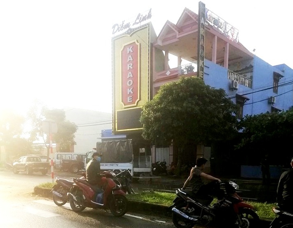 Quán karaoke Diễm Linh ở thị xã Điện Bàn Thanh niên phê ma túy trong quán karaoke