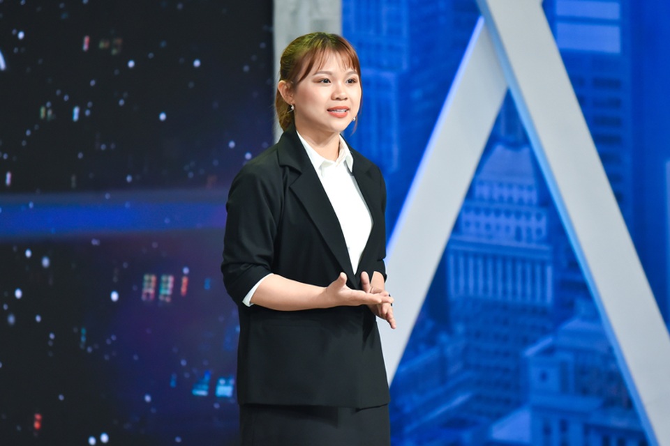 MC Lại Văn Sâm khuyến khích các bạn trẻ hãy tự tin, dám nghĩ - dám làm - 2 MC Lại Văn Sâm khuyến khích các bạn trẻ hãy tự tin, dám nghĩ - dám làm - 2