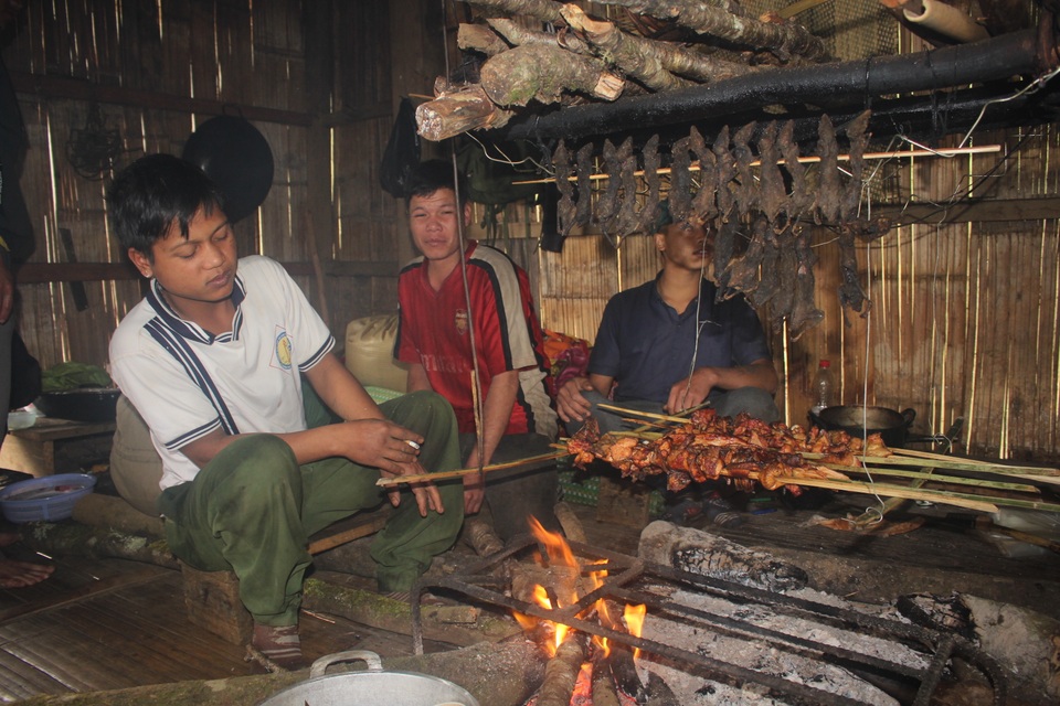 Những loại lá rừng đặc sản trên vùng núi Tây Nguyên - 5 Những loại lá rừng đặc sản trên vùng núi Tây Nguyên - 5