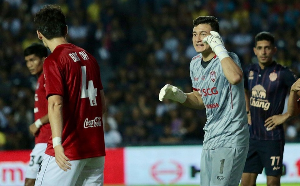 Đặng Văn Lâm mắc sai lầm, Muangthong United thua trận tại Thai-League - 1 Đặng Văn Lâm mắc sai lầm, Muangthong United thua trận tại Thai-League - 1
