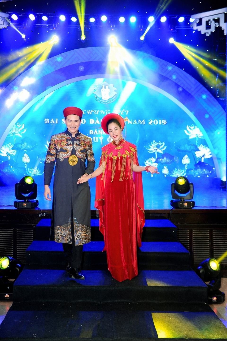 Thuý Nga, Vũ Mạnh Cường thân mật trên ghế giám khảo - 1