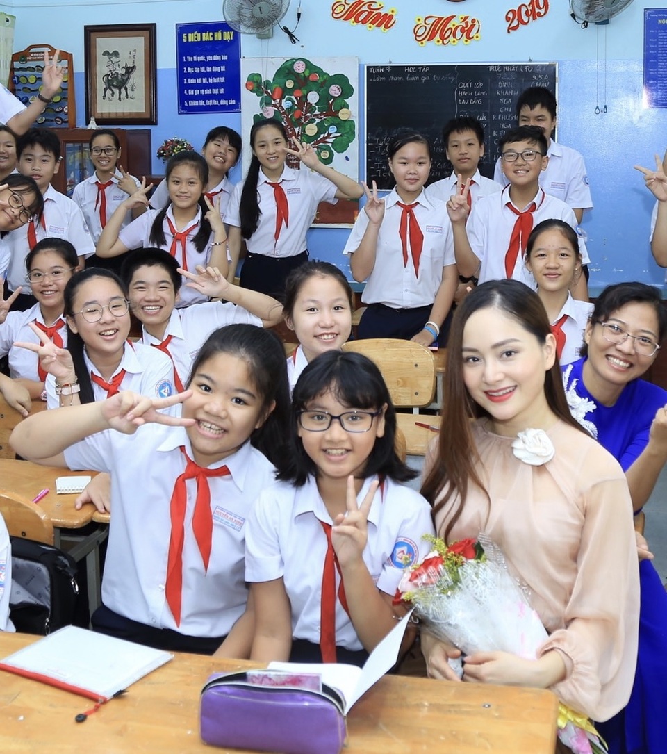 Lan Phương kể quá khứ bị quấy rối, bày tỏ phụ nữ cần được bảo vệ - 9 Lan Phương kể quá khứ bị quấy rối, bày tỏ phụ nữ cần được bảo vệ - 9
