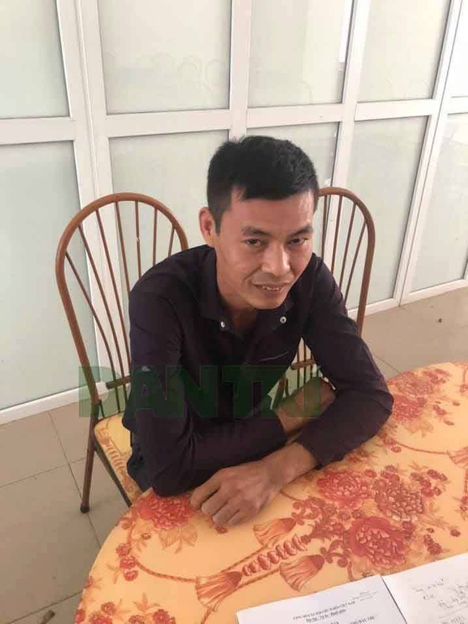 Đối tượng chủ mưu đổ dầu thải gây “cuộc khủng hoảng” nước sạch sông Đà ra đầu thú - 1 Đối tượng chủ mưu đổ dầu thải gây “cuộc khủng hoảng” nước sạch sông Đà ra đầu thú - 1
