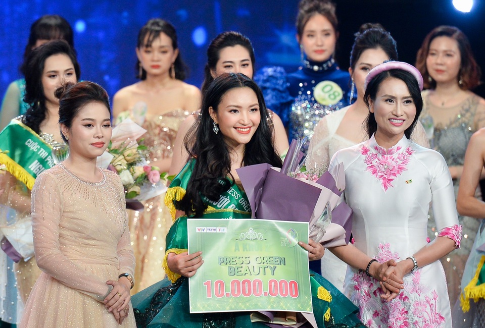 Phóng viên Dân trí đăng quang Á khôi 2 Press Green Beauty 2019 - 13 Phóng viên Dân trí đăng quang Á khôi 2 Press Green Beauty 2019 - 13