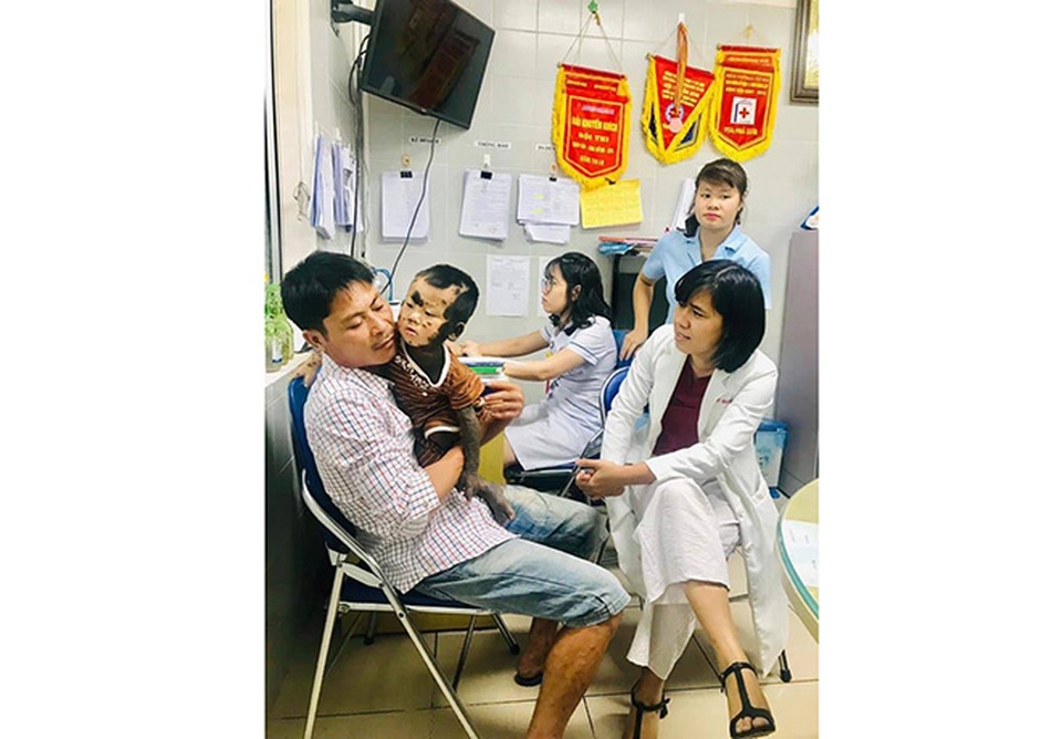 Người cha đi tìm hình hài mới cho con - 2