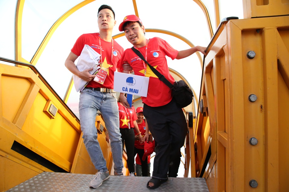 Hành trình “vòng tay yêu thương” của chàng trai bị ảnh hưởng chất độc da cam - 1 Hành trình “vòng tay yêu thương” của chàng trai bị ảnh hưởng chất độc da cam - 1