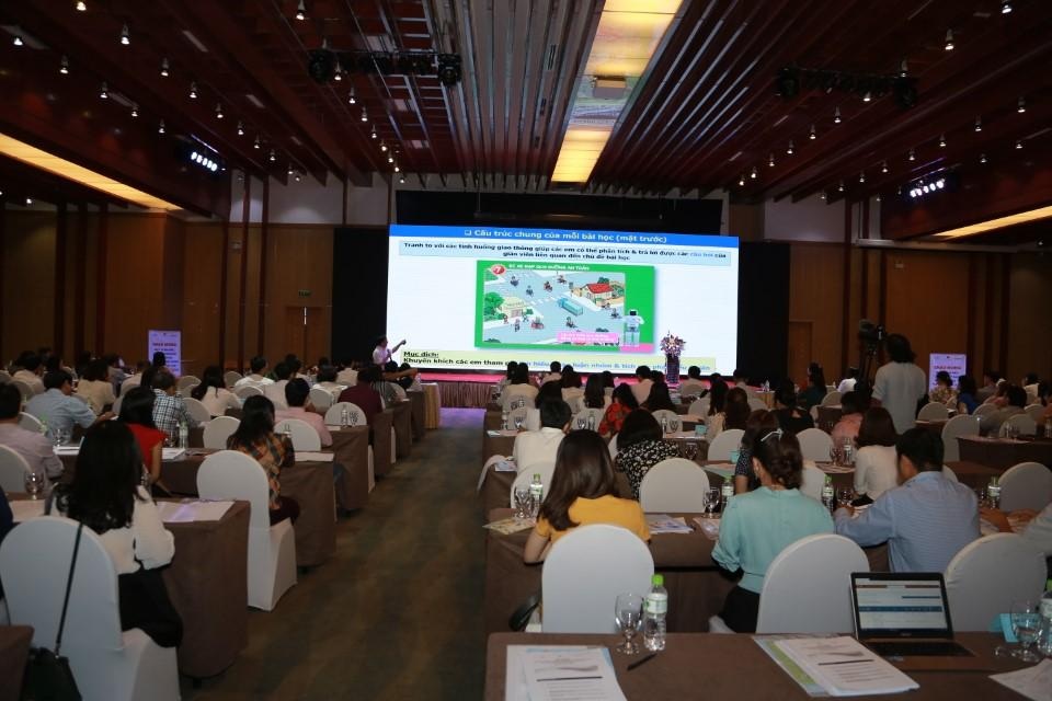 Giáo dục ATGT cho học sinh tiểu học: Muốn trò giỏi, trước hết thầy phải tốt - 4 Giáo dục ATGT cho học sinh tiểu học: Muốn trò giỏi, trước hết thầy phải tốt - 4