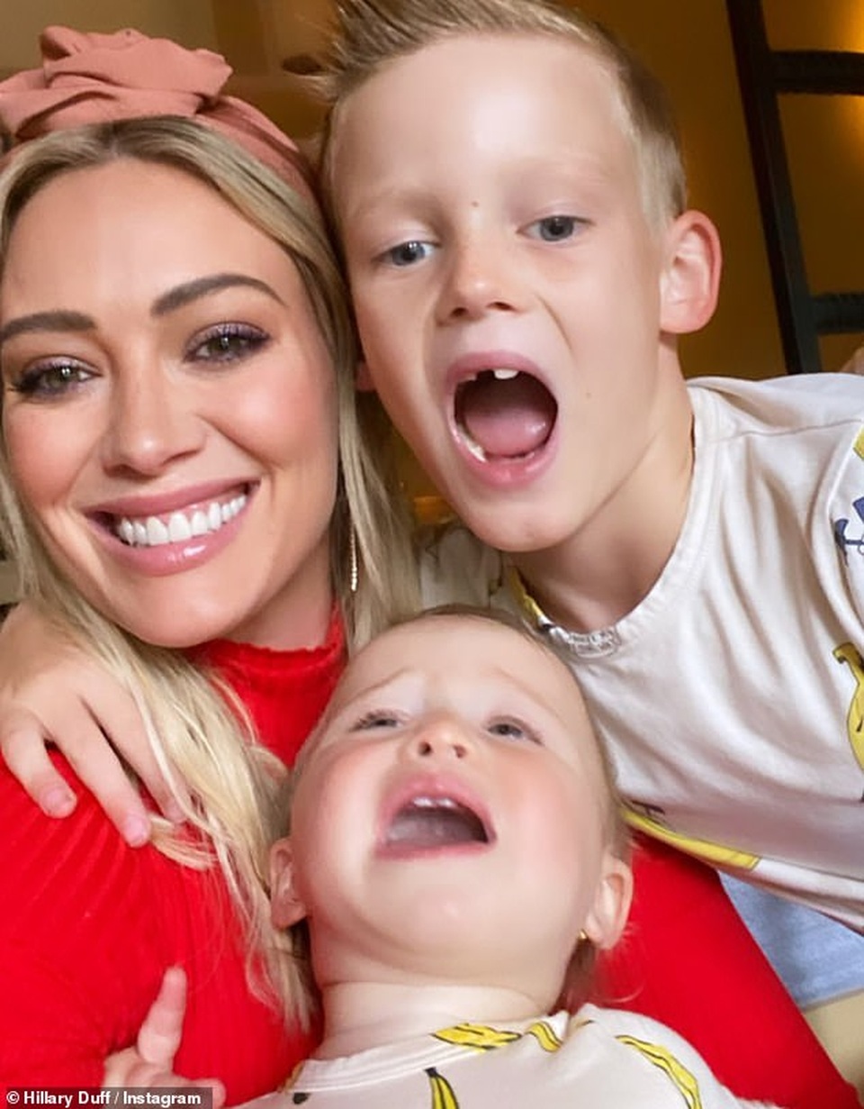 Nữ ca sĩ “bó tay” với bài tập của con vì... sớm thôi học từ năm lớp 3 - 3