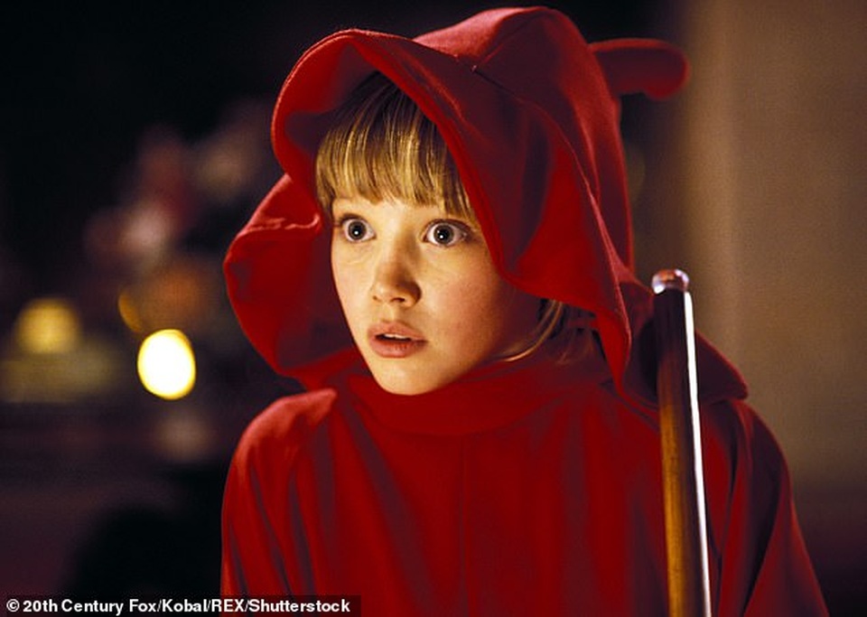 Nữ ca sĩ “bó tay” với bài tập của con vì... sớm thôi học từ năm lớp 3 - 4