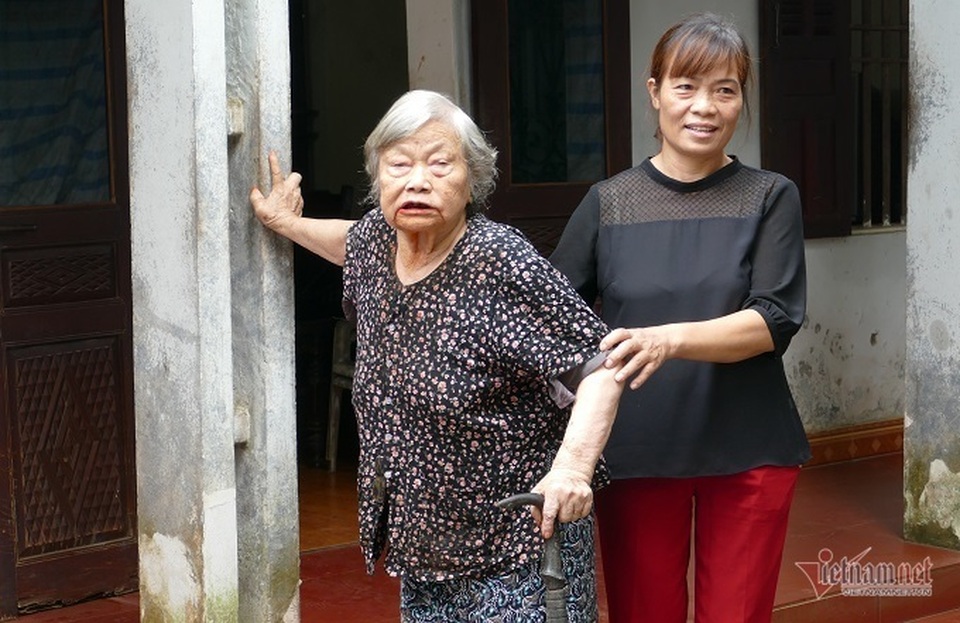 Chuyện lạ ở Hà Nam: Đám cưới chú rể không biết mặt cô dâu - 3 Chuyện lạ ở Hà Nam: Đám cưới chú rể không biết mặt cô dâu - 3